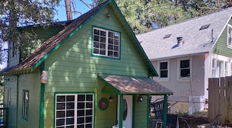 23318 Crest Forest Dr, Crestline, CA 92325