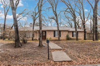 912 Madison Dr, Corsicana, TX 75110