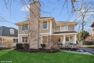 686 Foxdale Ave, Winnetka, IL 60093