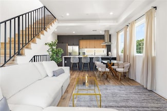 119 S Coronado St, Los Angeles, CA 90057