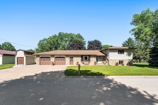 655 48th Ave, Winona, MN 55987