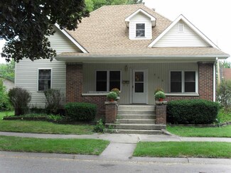 308 S Center St, Flora, IN 46929