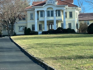 130 Runnymede Rd, West Caldwell, NJ 07006