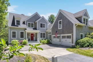 36 Barnswallow Ln, Plymouth, MA 02360