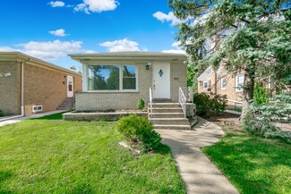 3828 Howard St, Skokie, IL 60076