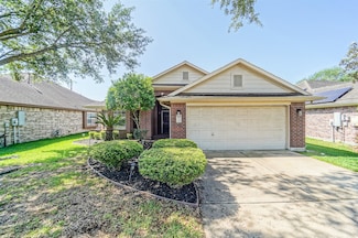 1802 Tynemouth Dr, Pasadena, TX 77504