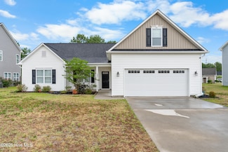 380 Avendale Dr, Rocky Point, NC 28457