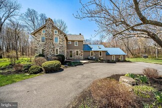 1261 N Manor Rd, Honey Brook, PA 19344
