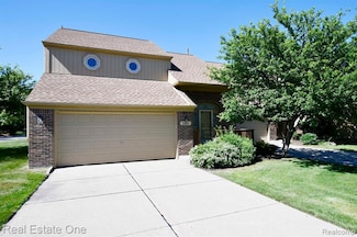 2251 Crystal Dr, Rochester Hills, MI 48309