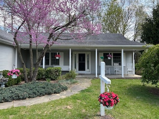 70255 51st St, Lawrence, MI 49064