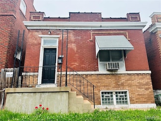 3515 Itaska St, Saint Louis, MO 63111