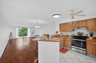 2112 S Cypress Bend Dr Unit 401, Pompano Beach, FL 33069