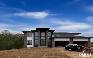 24029 185th St, Bettendorf, IA 52722