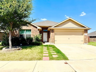 240 Crowfoot Dr, Fort Worth, TX 76131