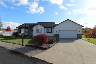 3922 E Siskin Ln, Mead, WA 99021