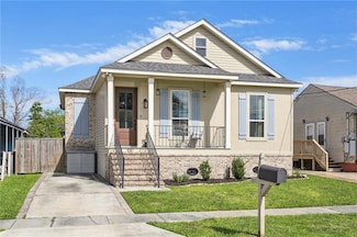 5317 Warrington Dr, New Orleans, LA 70122