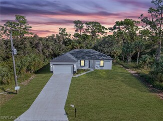6005 Free Ln, Port Labelle, FL 33935