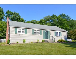 117 Slumber Ln, Springfield, MA 01128