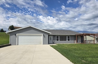 2411 Aspen Lane Rd, Decorah, IA 52101