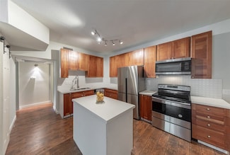 10811 Richmond Ave Unit 8, Houston, TX 77042