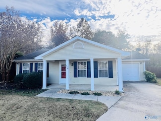 179 Sandy Hollow Dr NW, Madison, AL 35757