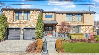 5 Anthony St, Staten Island, NY 10309