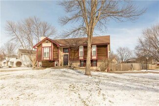 10501 N Grand Ave, Kansas City, MO 64155