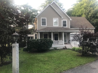 21 Oakmont Dr, Old Orchard Beach, ME 04064