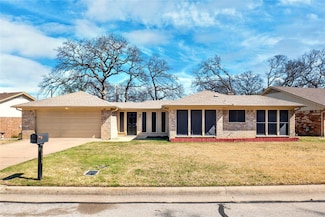3619 Bordeaux Ct, Arlington, TX 76016