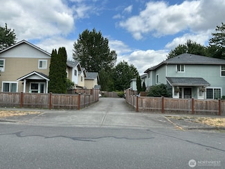 5705 Graham Ave Unit B, Sumner, WA 98390
