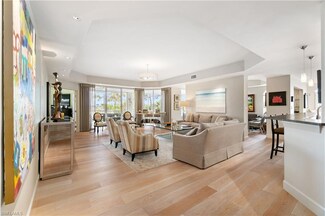 559 Audubon Blvd Unit 201, Naples, FL 34110