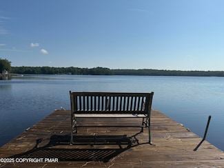 93 Tobyhanna Rd, Gouldsboro, PA 18424