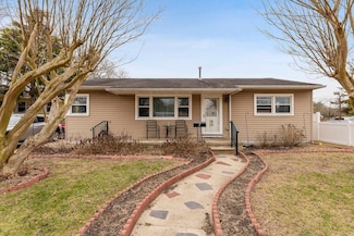 7 Corson St, Rio Grande, NJ 08242