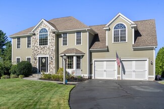 407 Shining Rock Dr, Northbridge, MA 01534