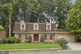 4033 41st St N, Arlington, VA 22207