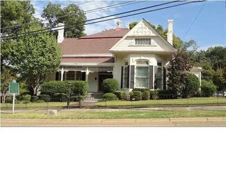 537 E Broadway St, Yazoo City, MS 39194