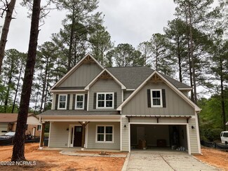 14 Fairway Dr, Whispering Pines, NC 28327