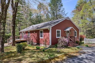137 Old Sunderland Rd, Montague, MA 01351