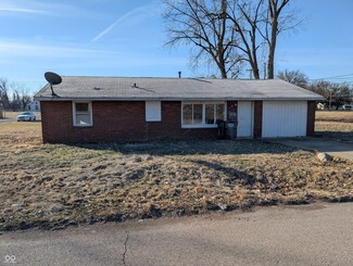 1805 W 21st St, Anderson, IN 46016