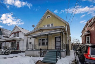 48 Pine Ridge Rd, Buffalo, NY 14211