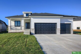20911 Sandstone Ln, Gretna, NE 68028