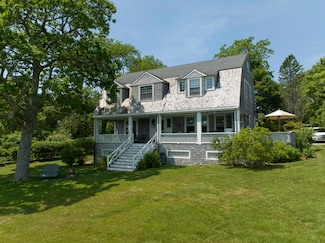 33 Goethals Way, Vineyard Haven, MA 02568