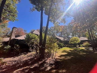 1333 Lake Dr, Daniels, WV 25832