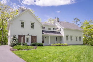 1 Touchstone Dr, Kennebunkport, ME 04046
