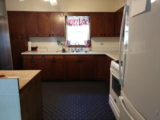 8172 S Bloomer St, Carson City, MI 48811