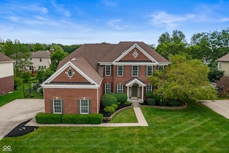 8845 Pin Oak Dr, Zionsville, IN 46077