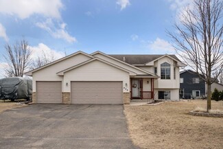 525 Fair Meadows Dr, Big Lake, MN 55309
