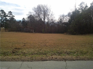 1 Harb Dr, Lexington, NC 27295