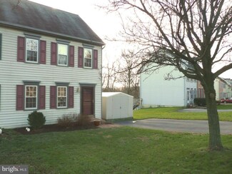 1697 Chadwick Cir, Lancaster, PA 17603
