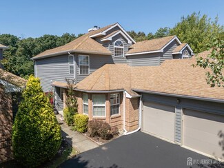 49 Fairway Blvd, Monroe Township, NJ 08831